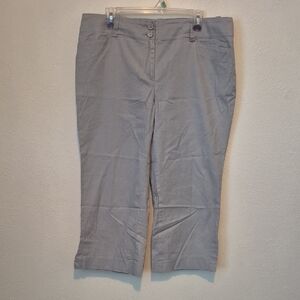 CAbi Gray Capris Casual Lightweight Style